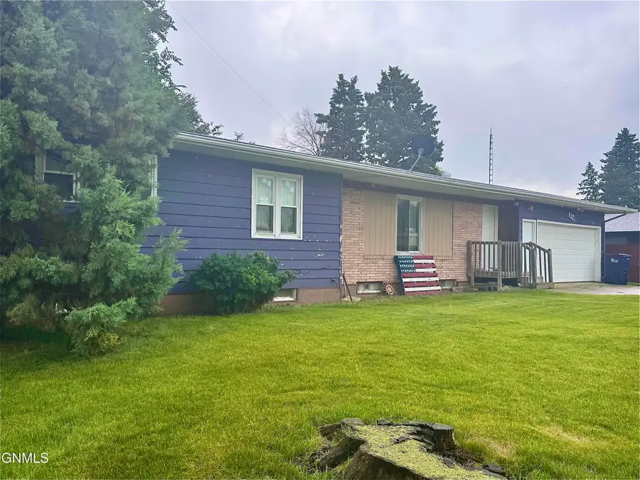 114 3rd Avenue N, Fessenden, ND 58438 - #2