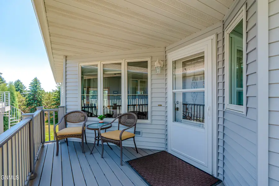 207 Aspen Avenue, Bismarck, ND 58503 - #2