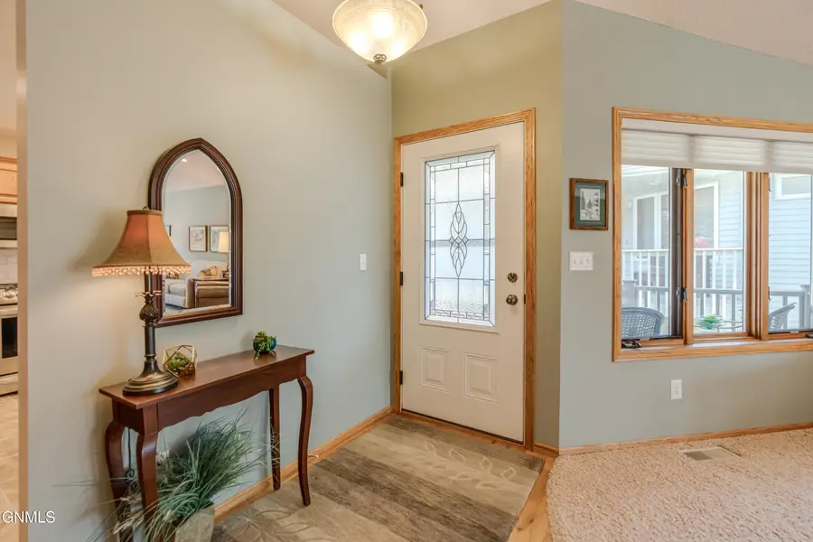 207 Aspen Avenue, Bismarck, ND 58503 - #3