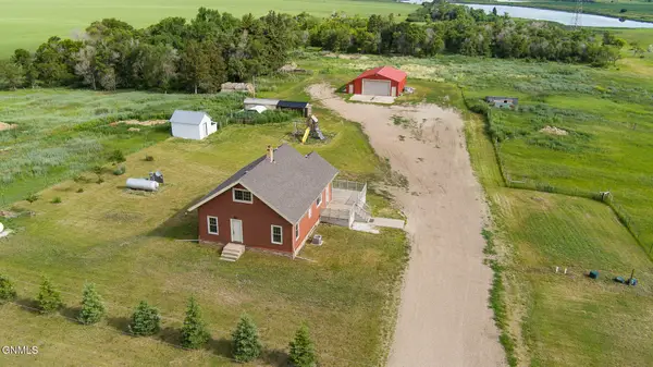 2559 5th Street Sw, Washburn, ND 58577