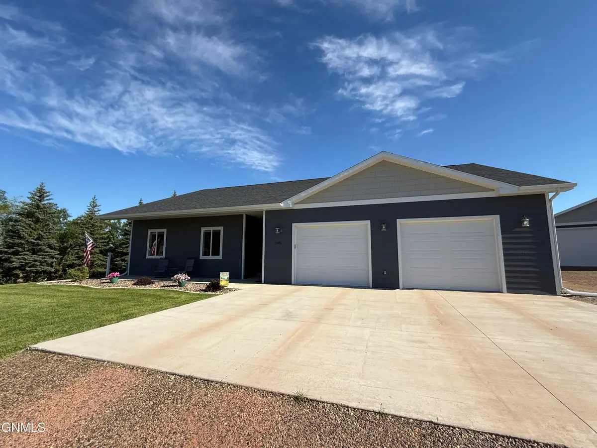 12493 Timber Cove Circle, Watford City, ND 58854 - #1