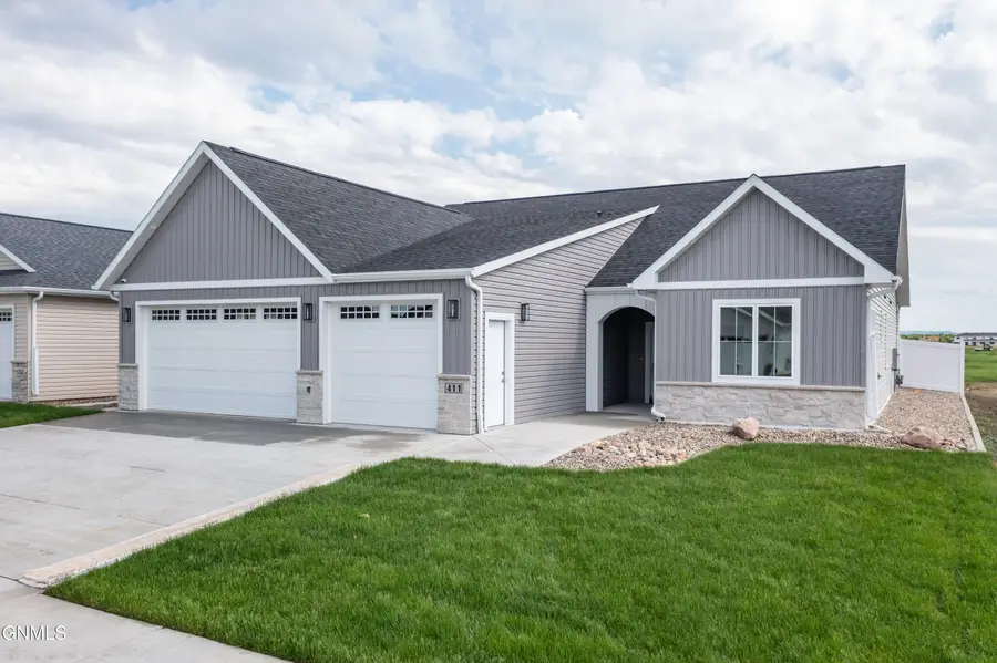 411 Lennox Drive, Bismarck, ND 58504 - #2