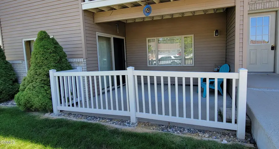 961 Santa Fe Avenue #1, Bismarck, ND 58504 - #2