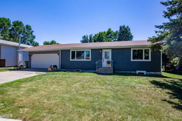409 Birchwood Drive, Bismarck, ND 58504