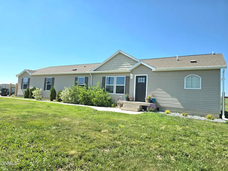 3223 125y Avenue Nw, Watford City, ND 58854 - #2