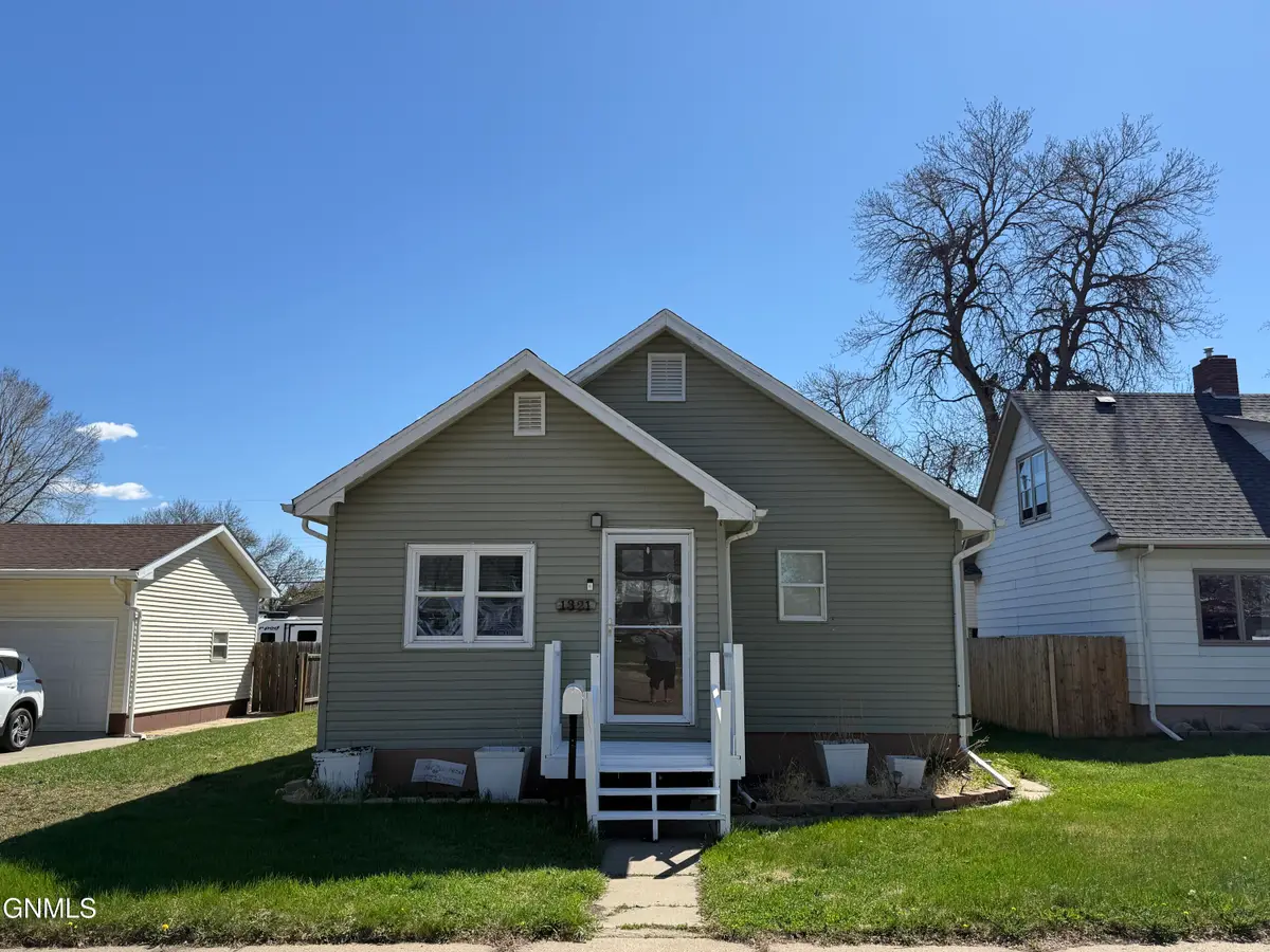 1321 Main Street S, Minot, ND 58701 - #1