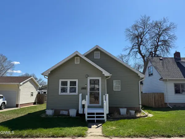 1321 Main Street S, Minot, ND 58701