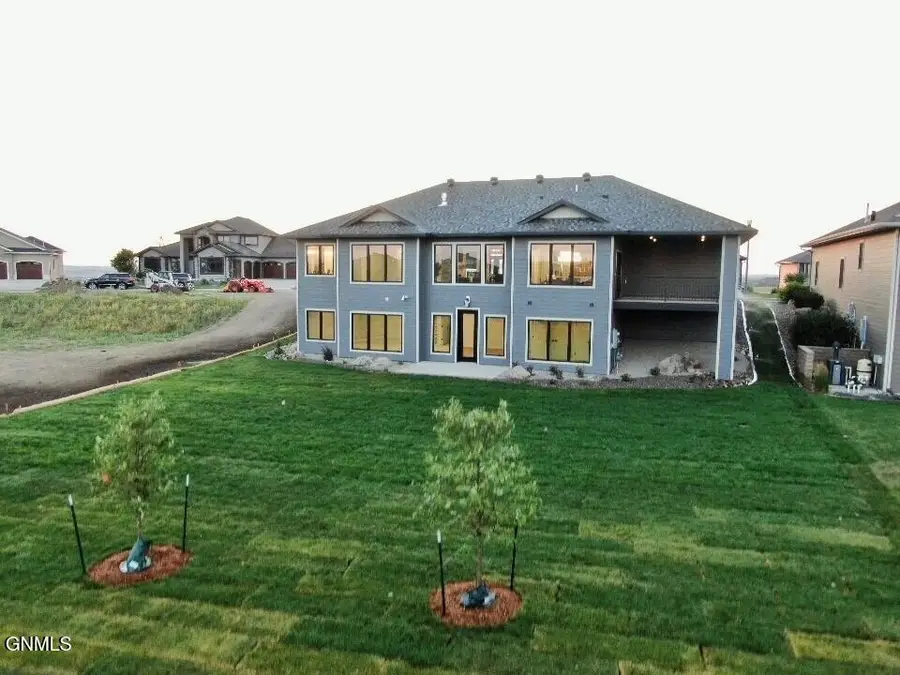 5921 Crested Butte Road, Bismarck, ND 58503 - #3