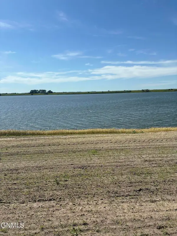 111 Lakeside Drive, Dawson, ND 58428