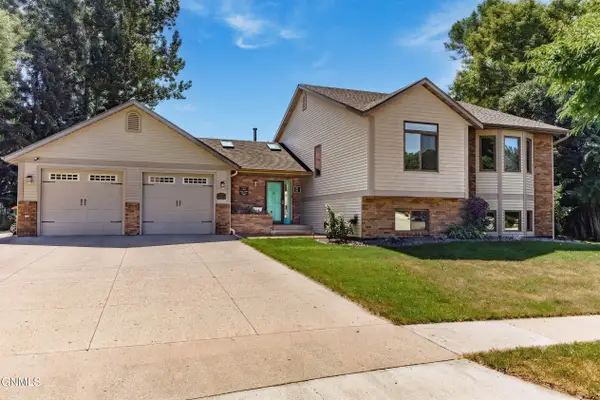 757 Augsburg Avenue, Bismarck, ND 58504