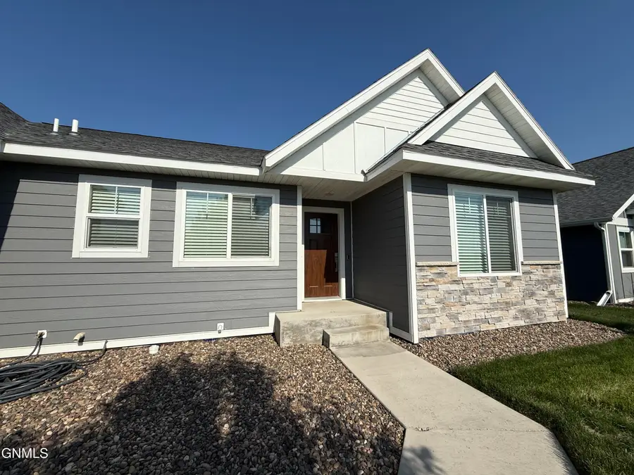 1500 Meadowlark Court, Watford City, ND 58854 - #3