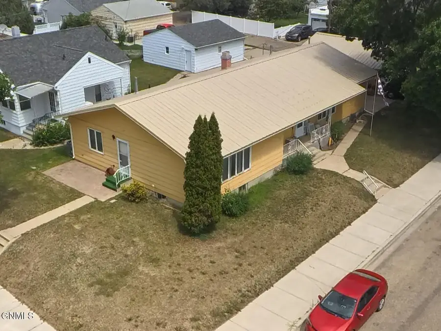 403 8th Street E #403 & 405, Williston, ND 58801 - #3
