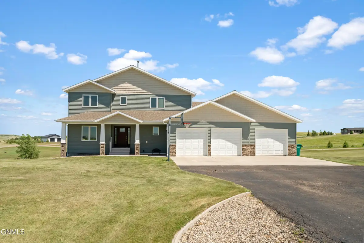 2818 Hogan Drive, Bismarck, ND 58503 - #1
