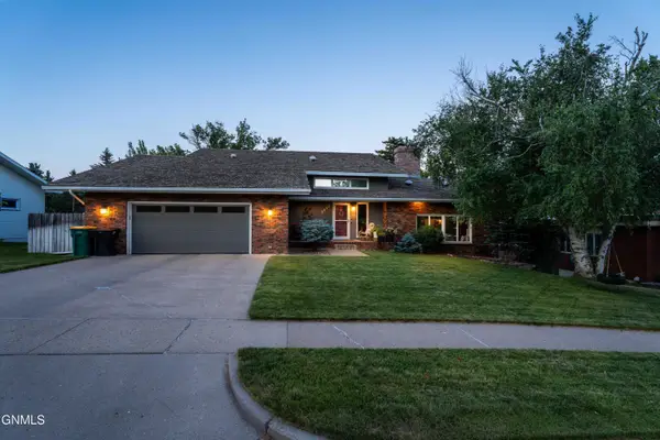 1117 Highland Acres Road, Bismarck, ND 58501