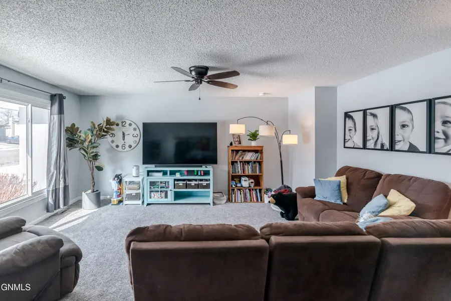 1917 N 20th Street, Bismarck, ND 58501 - #3