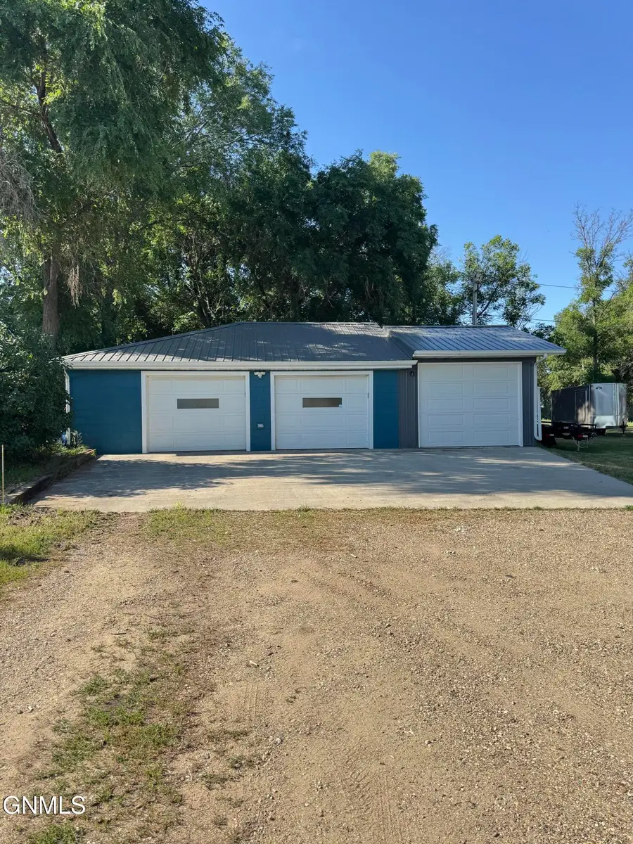 6011 Main Avenue, Bismarck, ND 58501 - #3