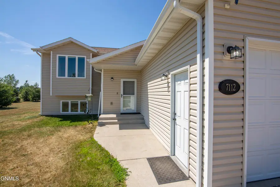 7112 Ashbury Circle, Bismarck, ND 58504 - #2