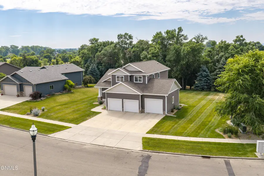 4049 Downing Street, Bismarck, ND 58504 - #2