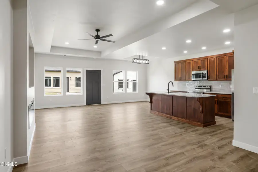 3338 34th Street W, Williston, ND 58801 - #3
