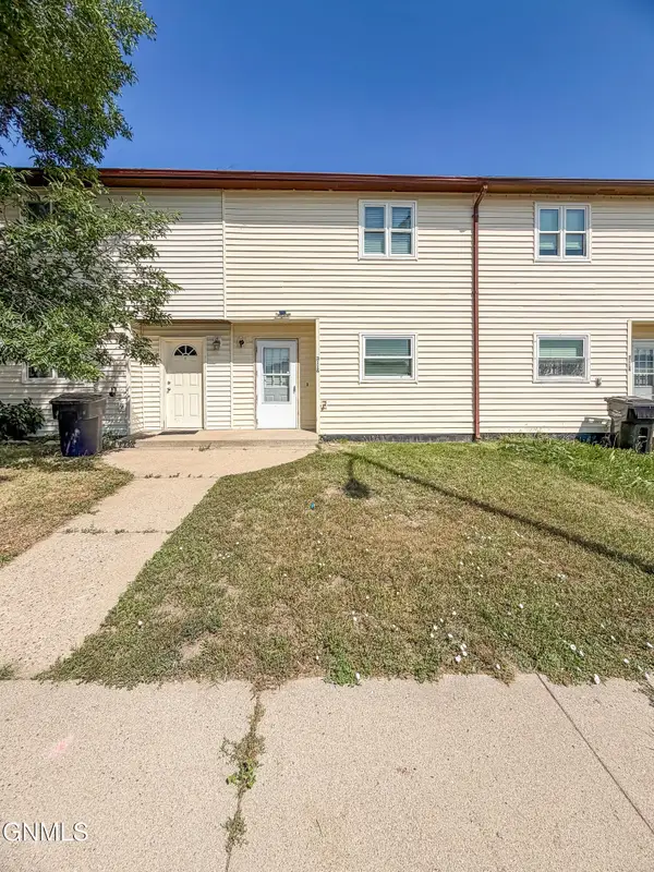 3116 18th Avenue W, Williston, ND 58801