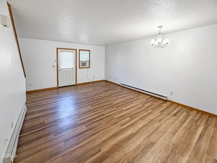 3116 18th Avenue W, Williston, ND 58801 - #3