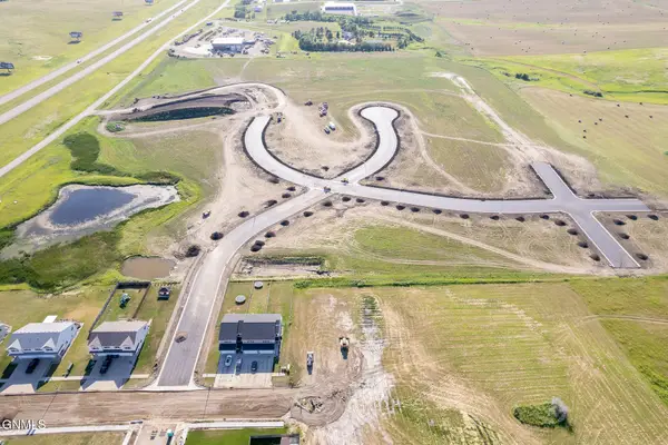 5021 Corvette Circle Nw, Mandan, ND 58554