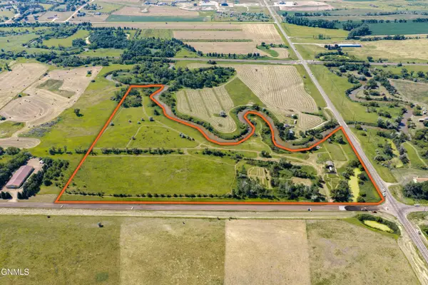 6667 Apple Creek Road, Bismarck, ND 58504