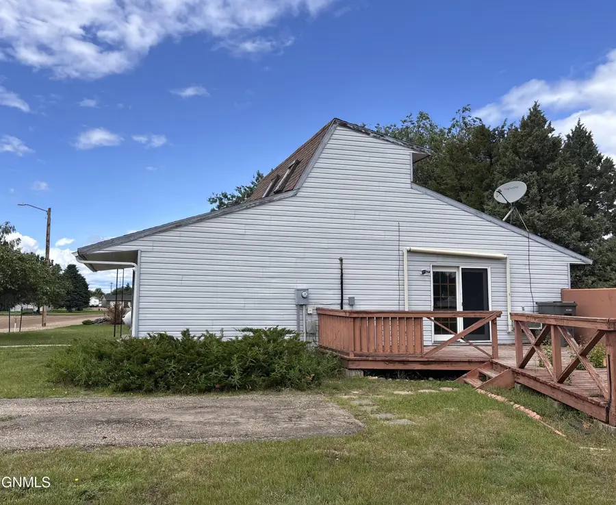 165 Country Club Avenue, Plentywood, MT 59254 - #2