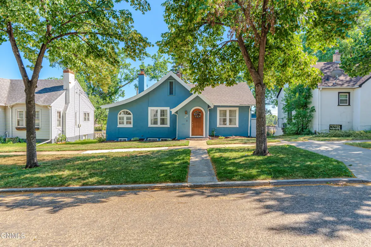 419 Broadway Avenue W, Bismarck, ND 58501 - #1