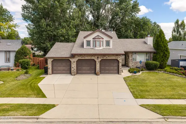 524 Assiniboin Drive, Bismarck, ND 58503