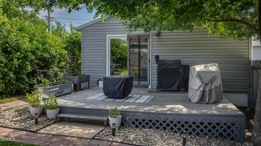 2530 E Rosser Avenue, Bismarck, ND 58501 - #3