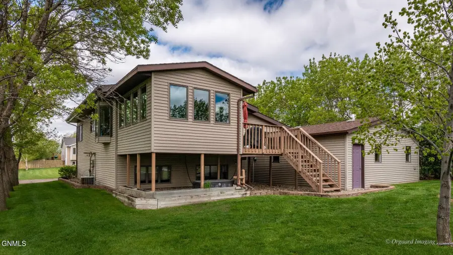 2018 5th Avenue Ne, Beulah, ND 58523 - #2
