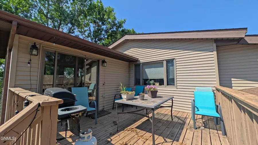 2018 5th Avenue Ne, Beulah, ND 58523 - #3