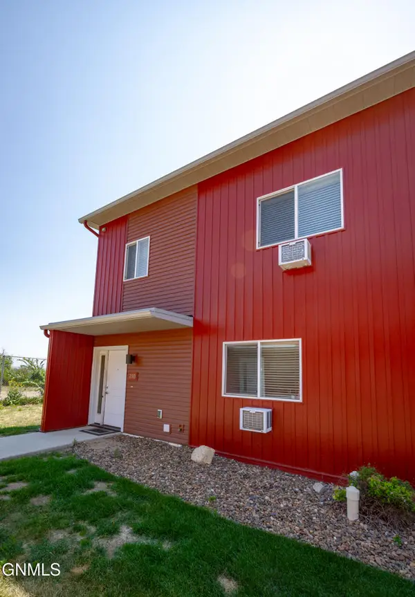 3202 17th Avenue W #210, Williston, ND 58801