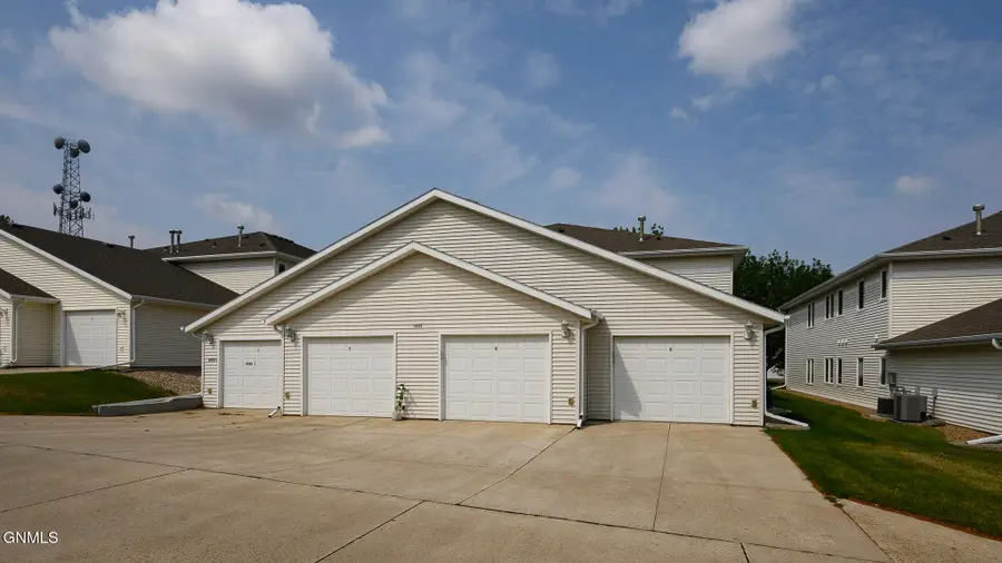 1925 15th Street #2, Bismarck, ND 58501 - #2