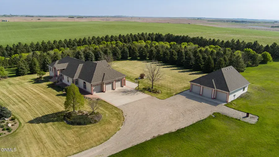 3505 66th Street Ne, Bismarck, ND 58503 - #3
