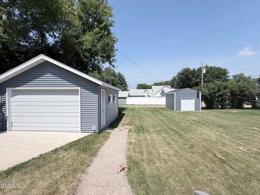 1053 3rd Street N, Carrington, ND 58421 - #3