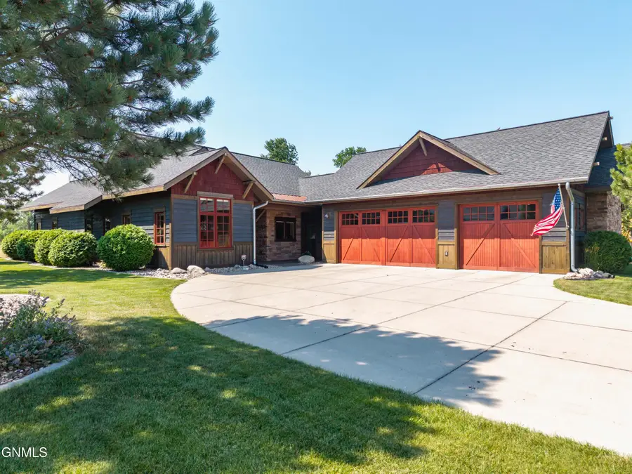 1205 Voyager Place, Bismarck, ND 58504 - #3