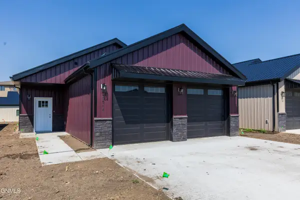 3516 Calgary Point, Bismarck, ND 58503