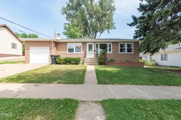 611 Anderson Street, Bismarck, ND 58501