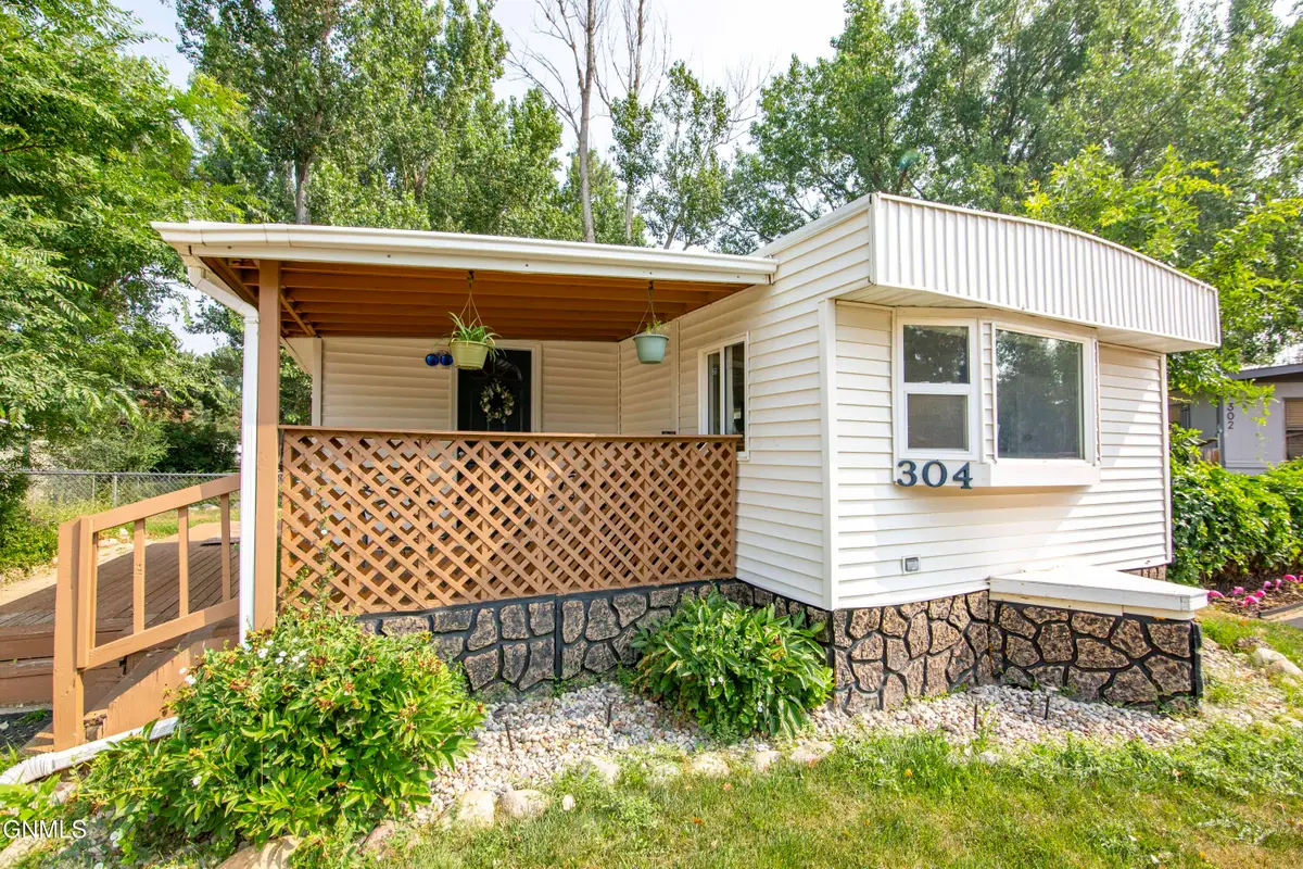 304 Sussex Street, Bismarck, ND 58504 - #1