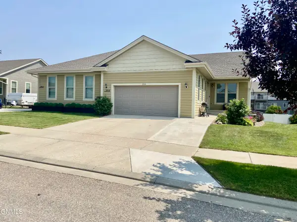 3014 Golden Vista Avenue Nw, Williston, ND 58801