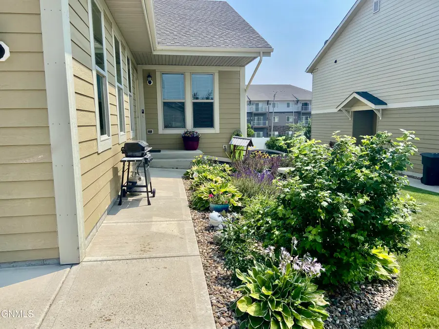 3014 Golden Vista Avenue Nw, Williston, ND 58801 - #2