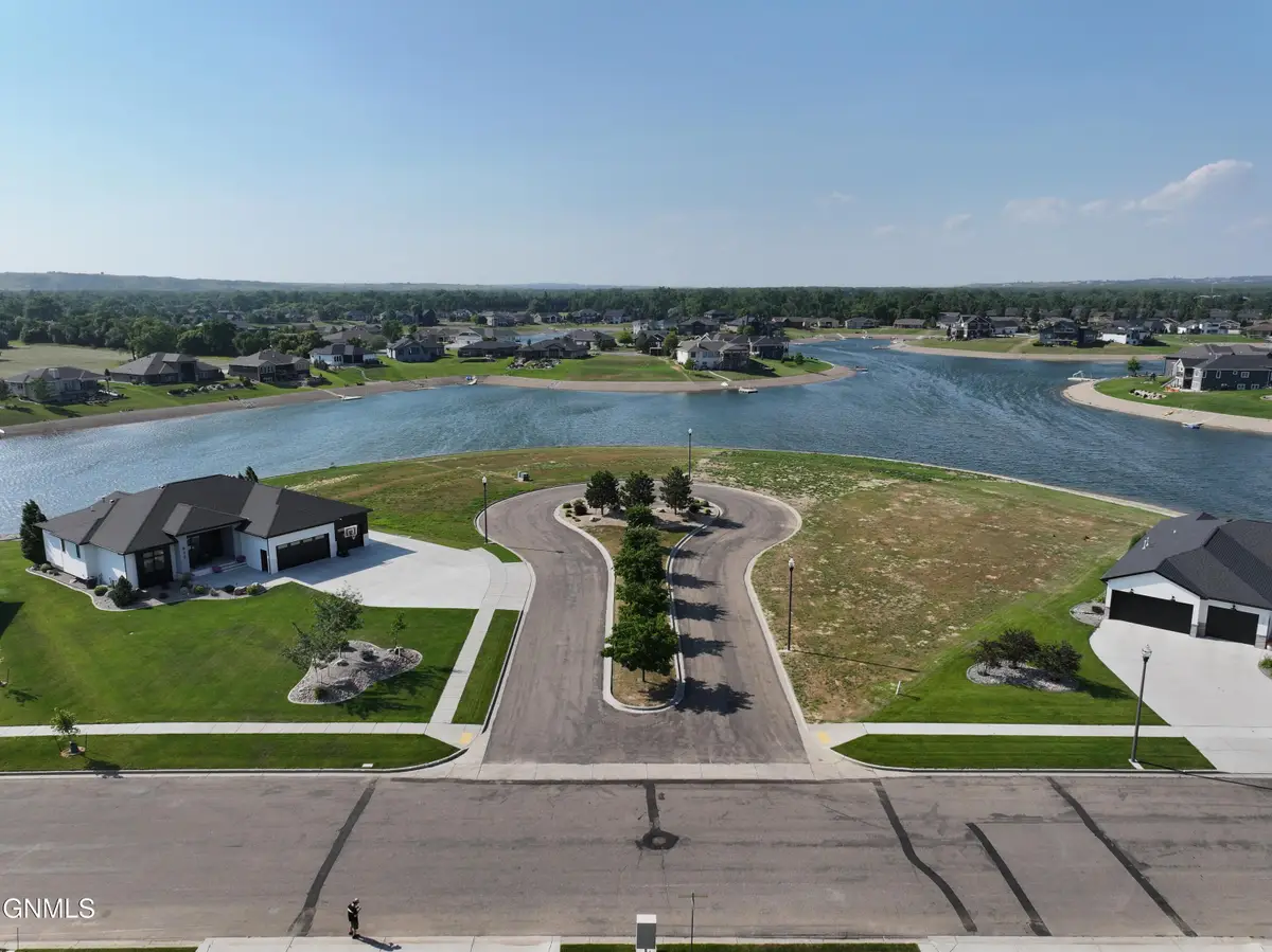 800 Southbay Circle, Bismarck, ND 58504 - #1