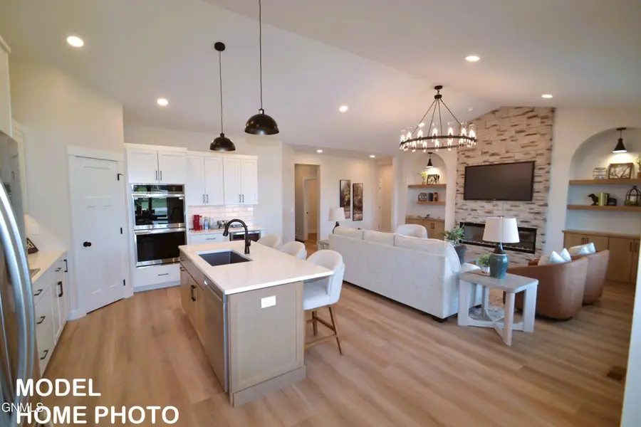 4117 Ivory Lane, Bismarck, ND 58503 - #2