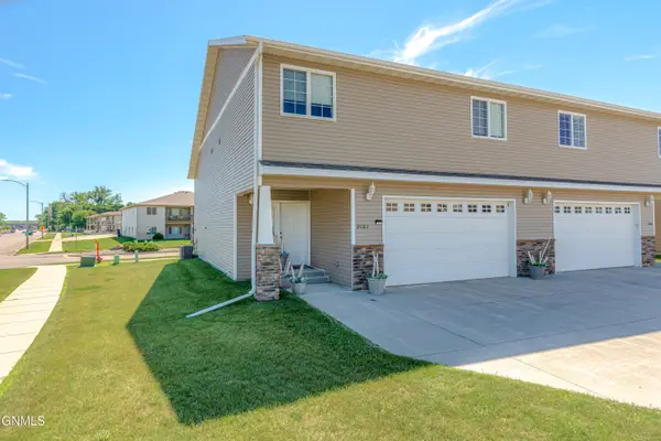 2802 Waters Edge Lane Se, Mandan, ND 58554