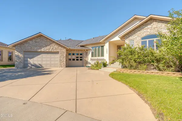 1530 Clipper Place, Bismarck, ND 58504