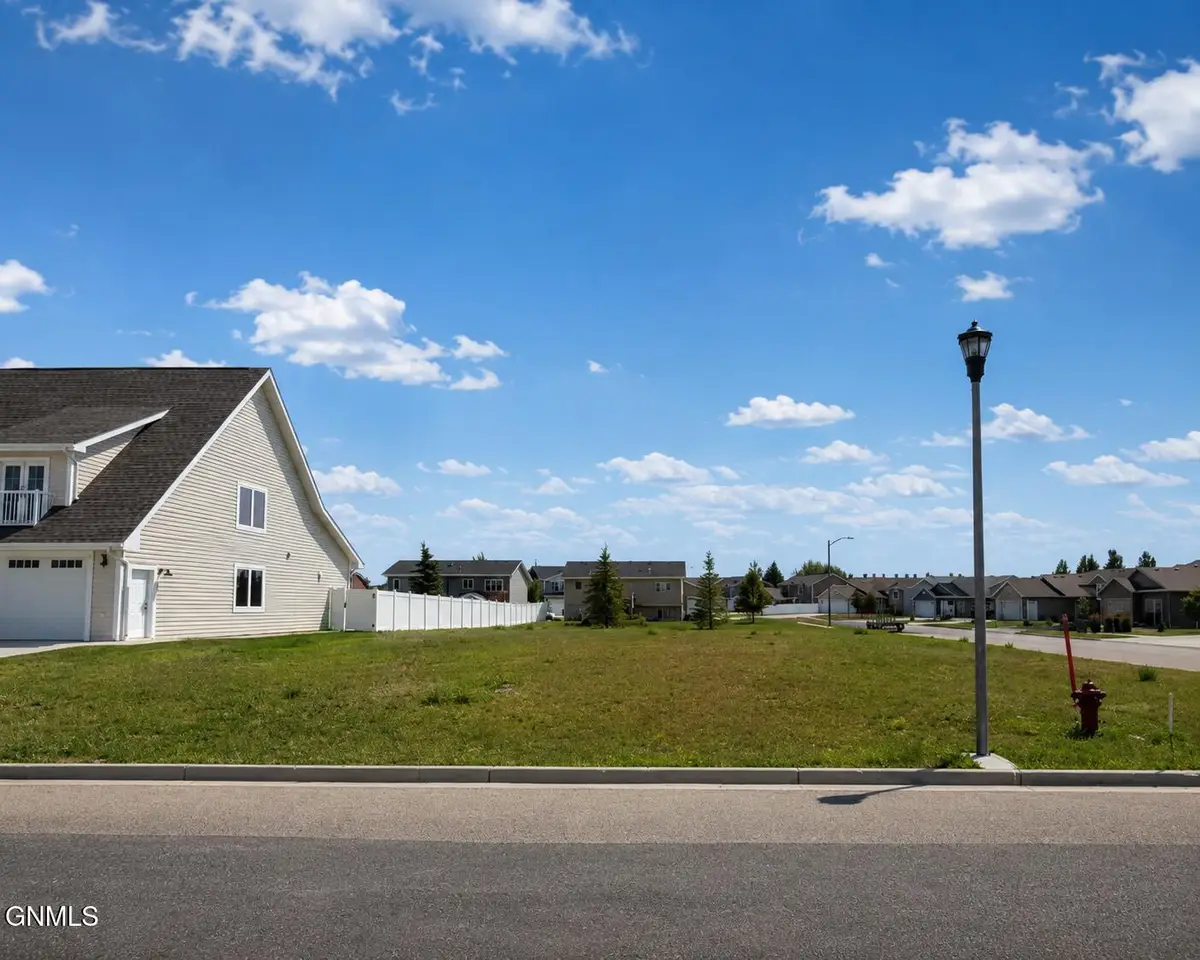 203 Lennox Drive, Bismarck, ND 58504 - #1