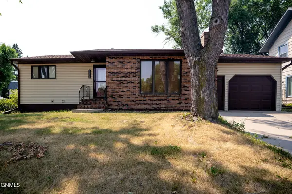 343 9th Avenue Nw, Valley City, ND 58072