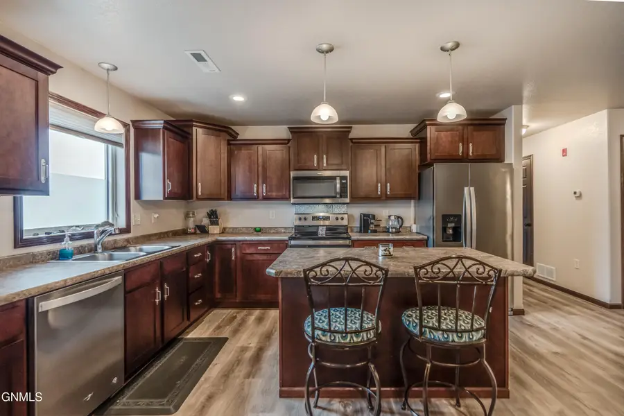 3419 Hamilton Street #9, Bismarck, ND 58503 - #2